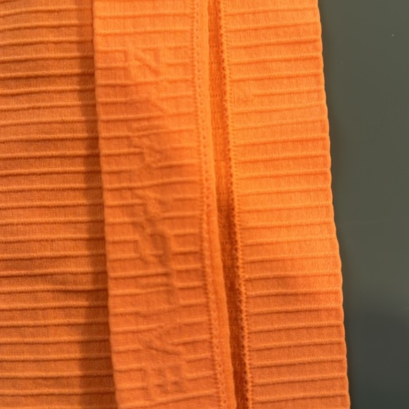 Zyia Fitted Muscle Tank - Picture 6 of 6